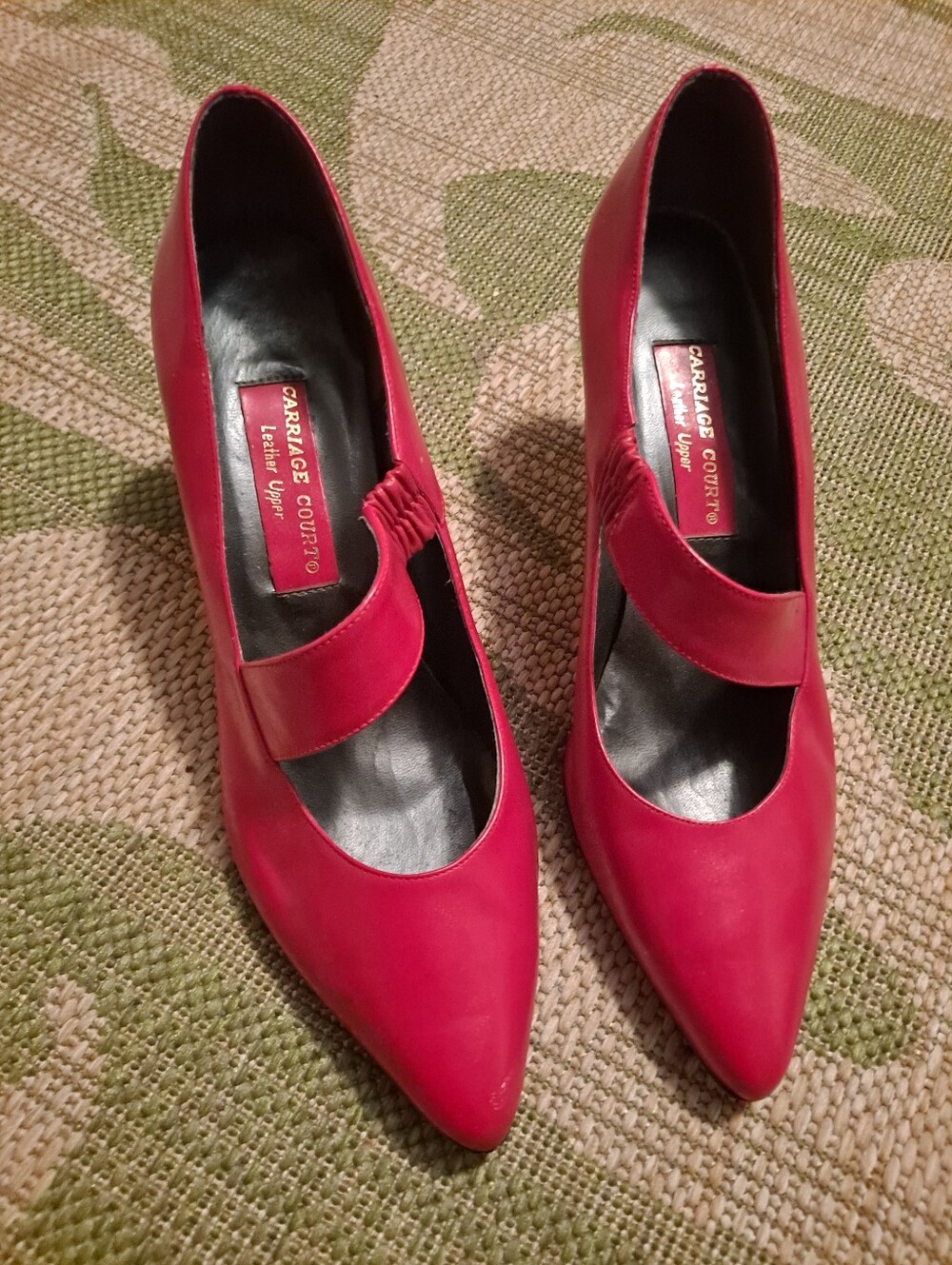 CARRIAGE COURT Red Leather Mary Jane Pumps